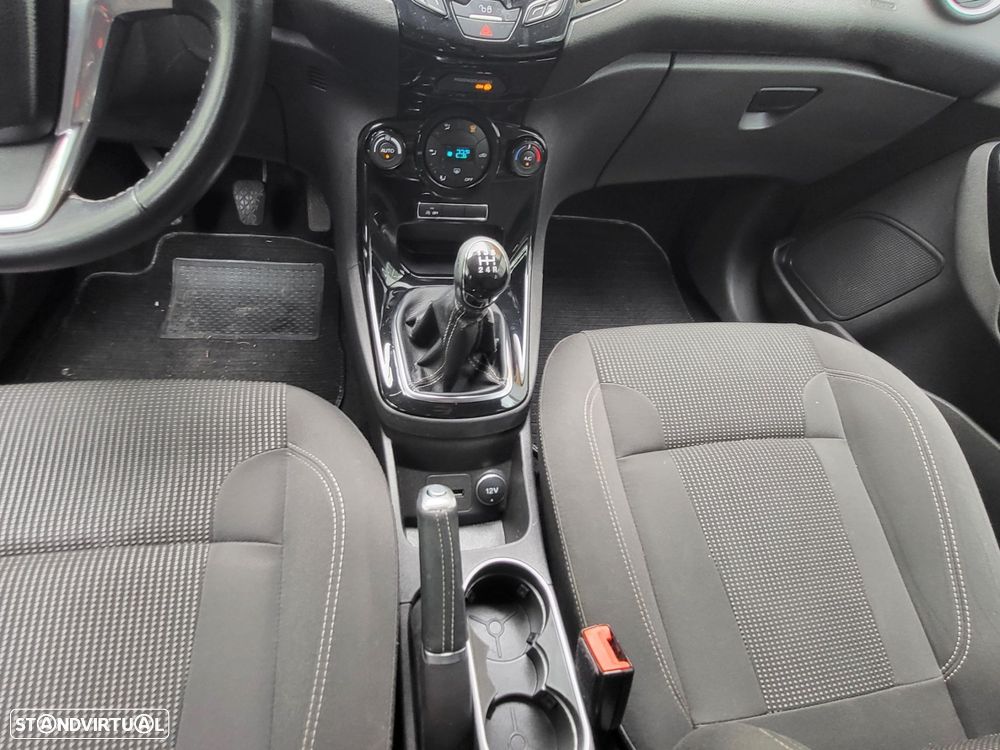Ford Fiesta 1.0 EcoBoost Titanium - 10