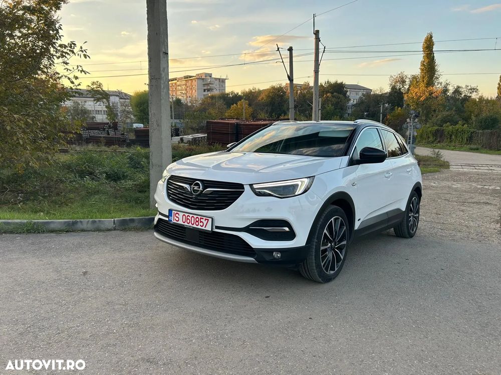 Opel Grandland X 1.6 Turbo Hybrid4 START/STOP Aut. Ultimate - 3