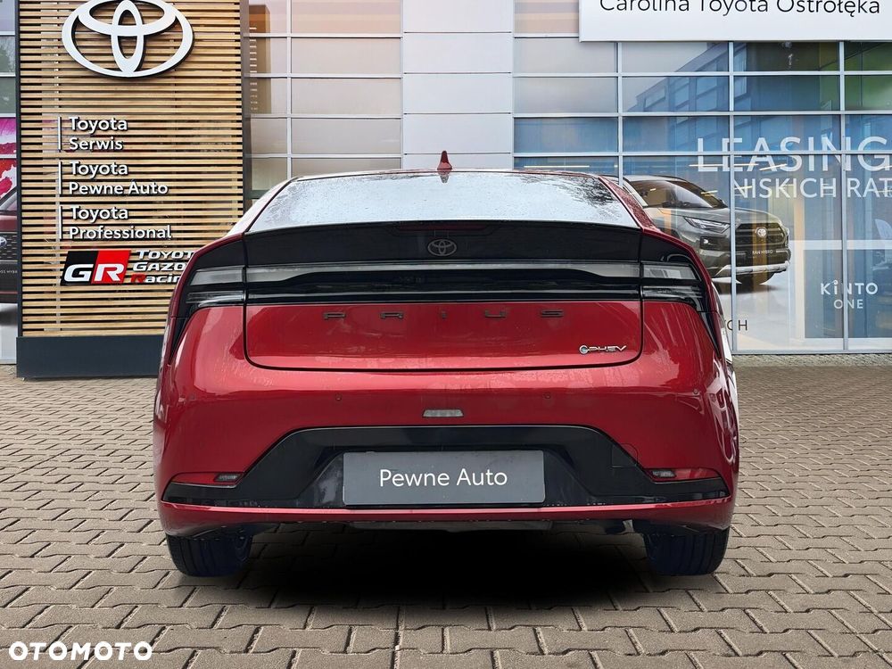 Toyota Prius - 4
