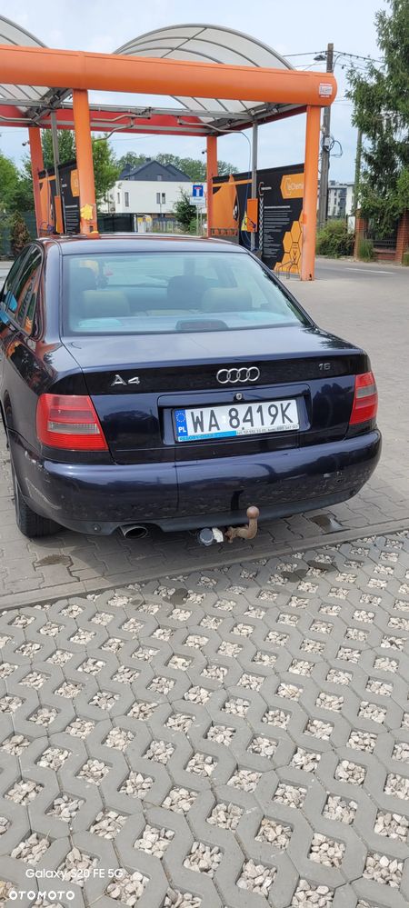 Audi A4 Limousine 1.6 - 4