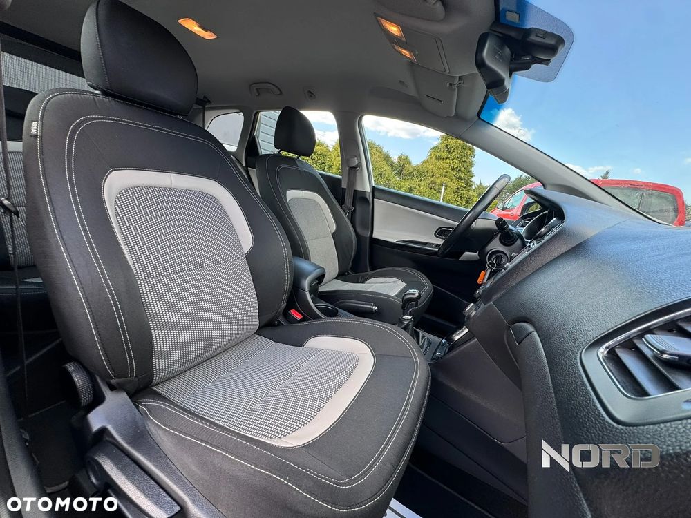 Kia Ceed 1.6 GDI L - 17