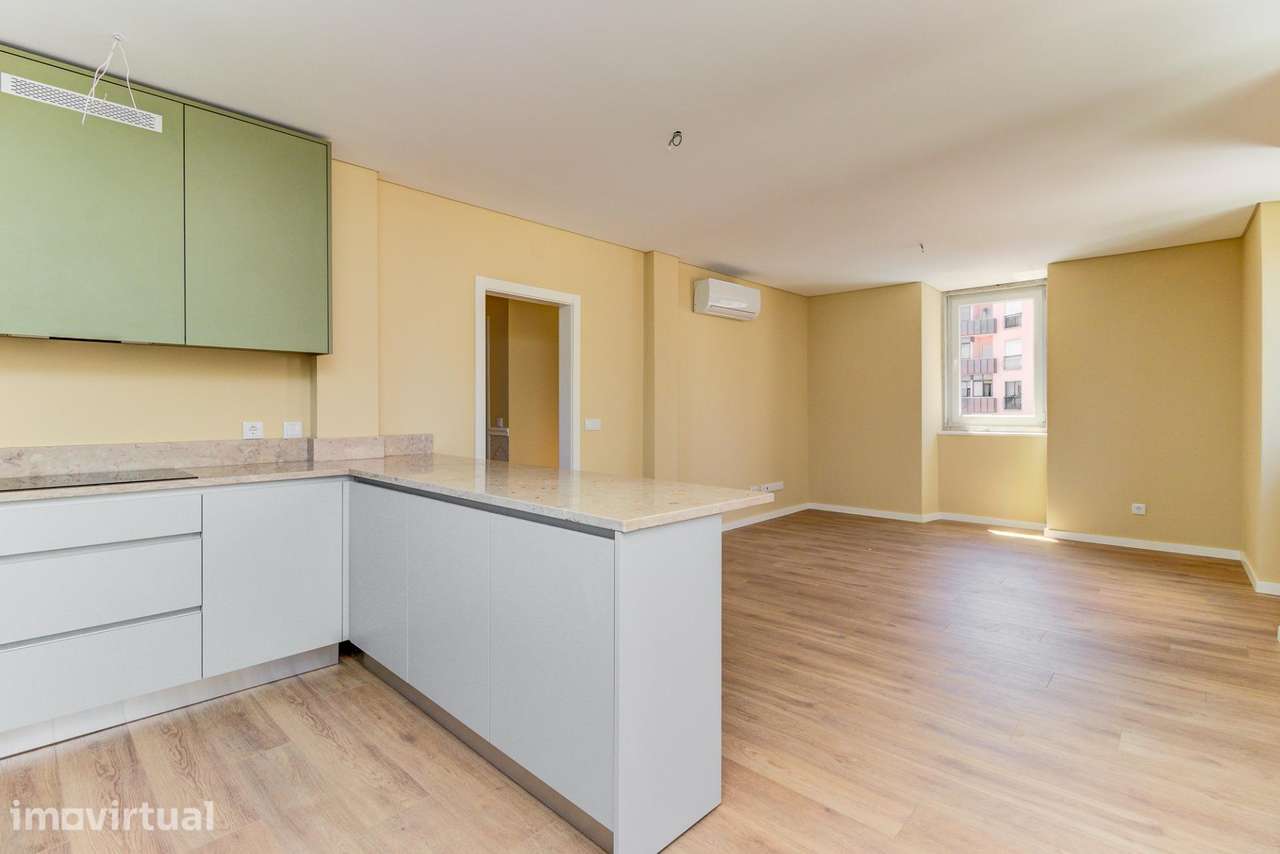 Apartamento T2 Duplex com 140m2, no Prédio Villa Donella em Massamá - Grande imagem: 4/23