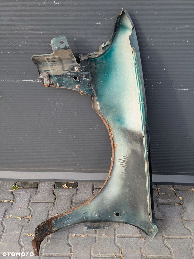 AUDI A4 B5 BŁOTNIK PRAWY PRZÓD - 2