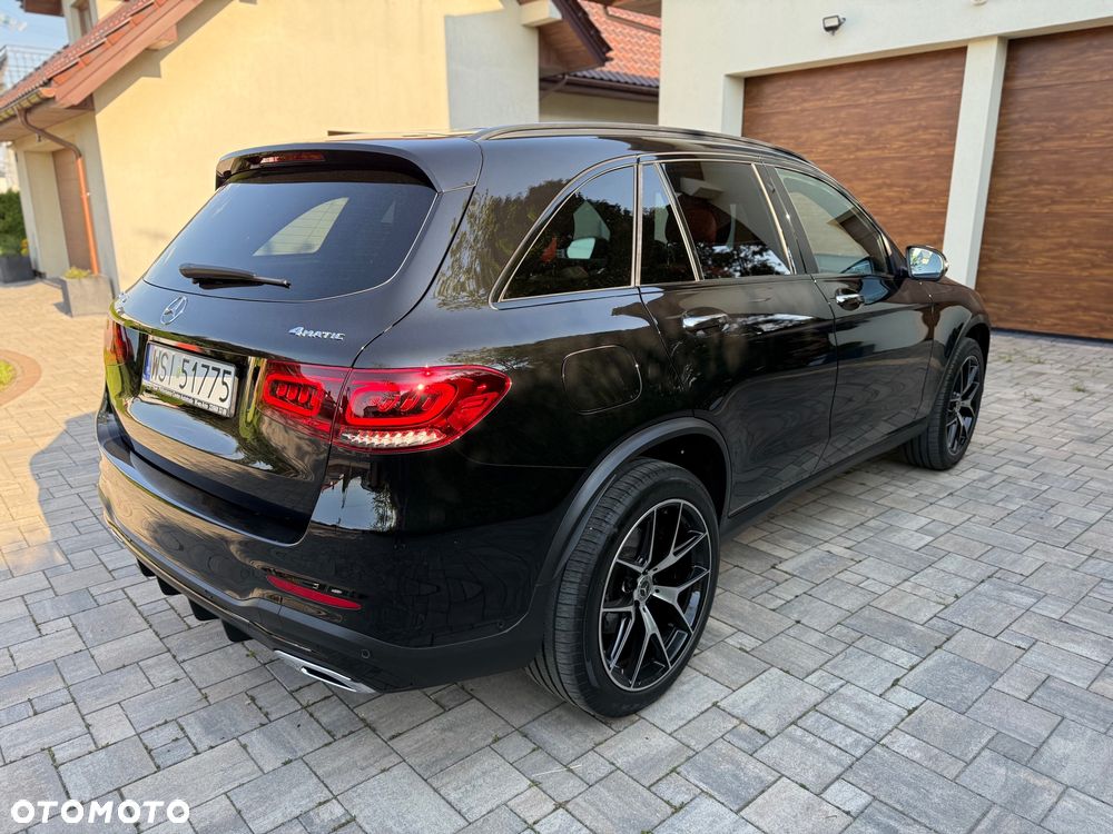 Mercedes-Benz GLC 300 4Matic 9G-TRONIC AMG Line Plus - 40