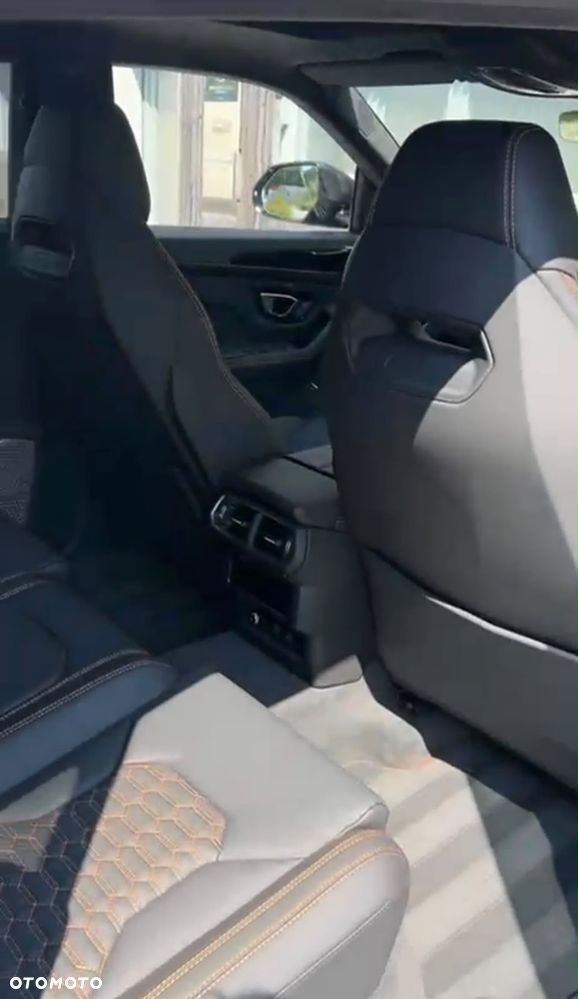 Lamborghini Urus - 13