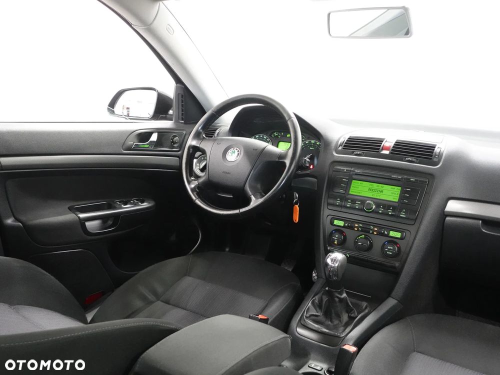 Skoda Octavia 1.8 T FSI Elegance - 29