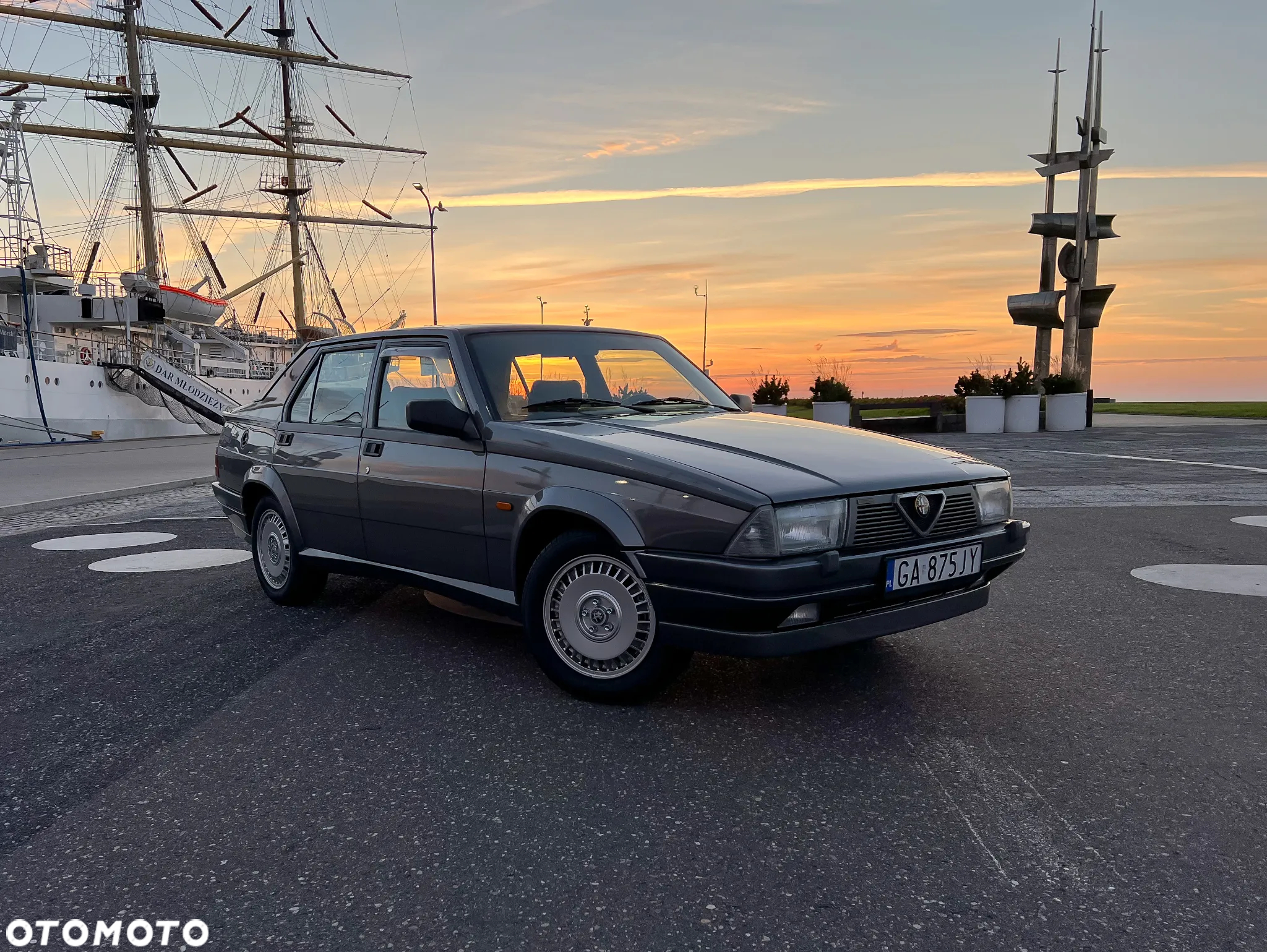 Alfa Romeo 75 2.0 Twin Spark Ltd - 2
