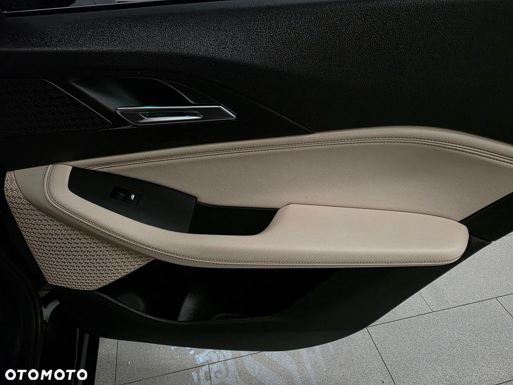 BMW Seria 2 218d Luxury Line sport - 25