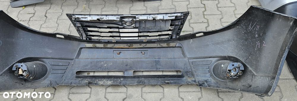 Subaru Forester III 3 zderzak przód przedni grill halogen - 5