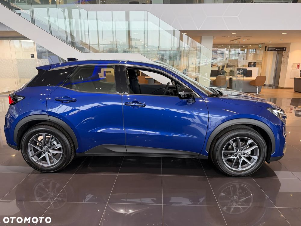 Lexus LBX 1.5 Hybrid - 4