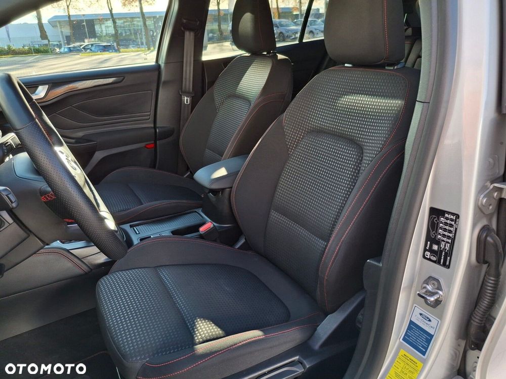 Ford Focus 1.0 EcoBoost mHEV ST-Line X - 15