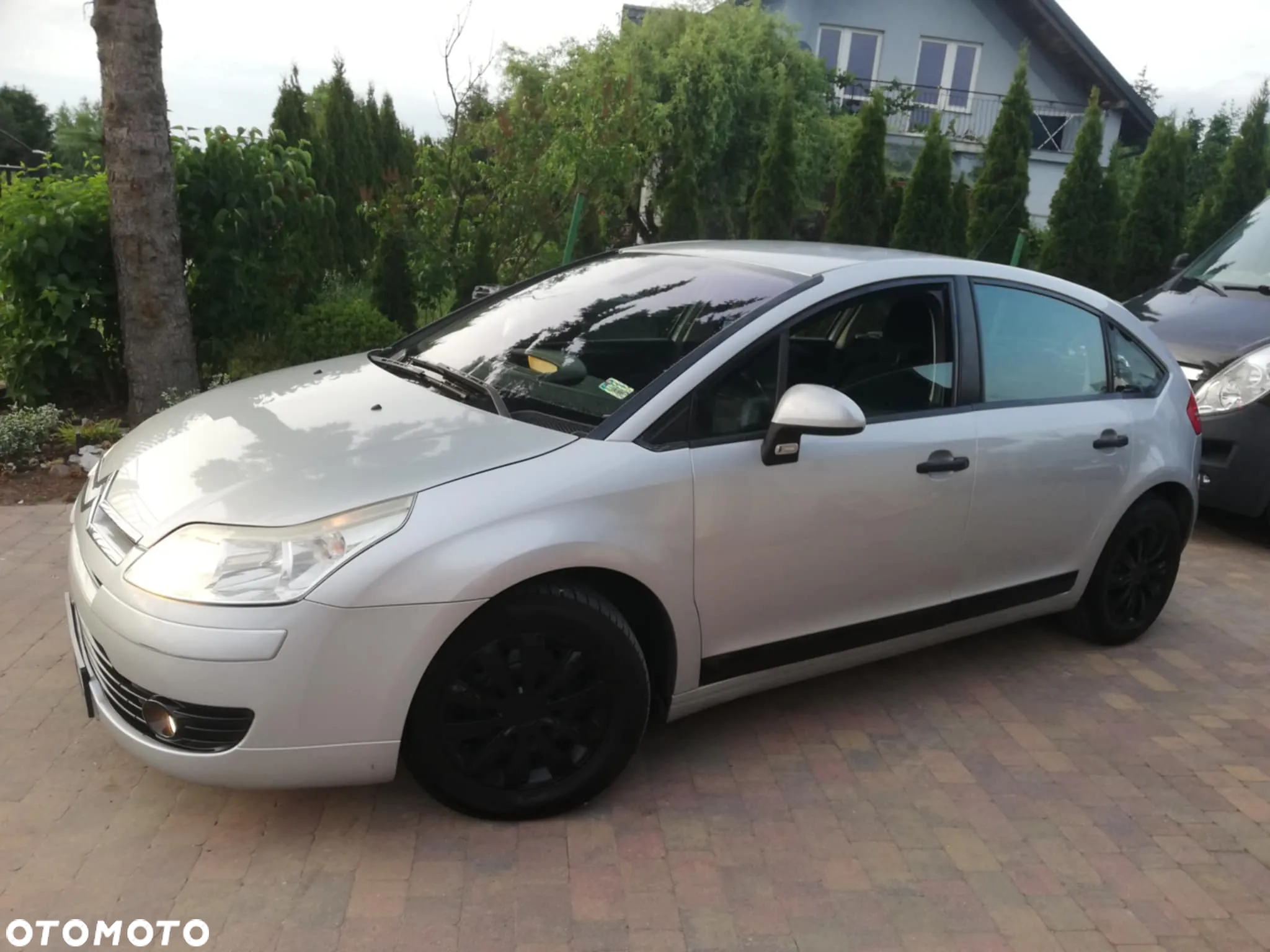 Citroën C4 1.4 16V Style - 5