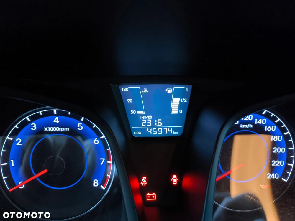 Hyundai ix20 1.6 BlueDrive Comfort - 9