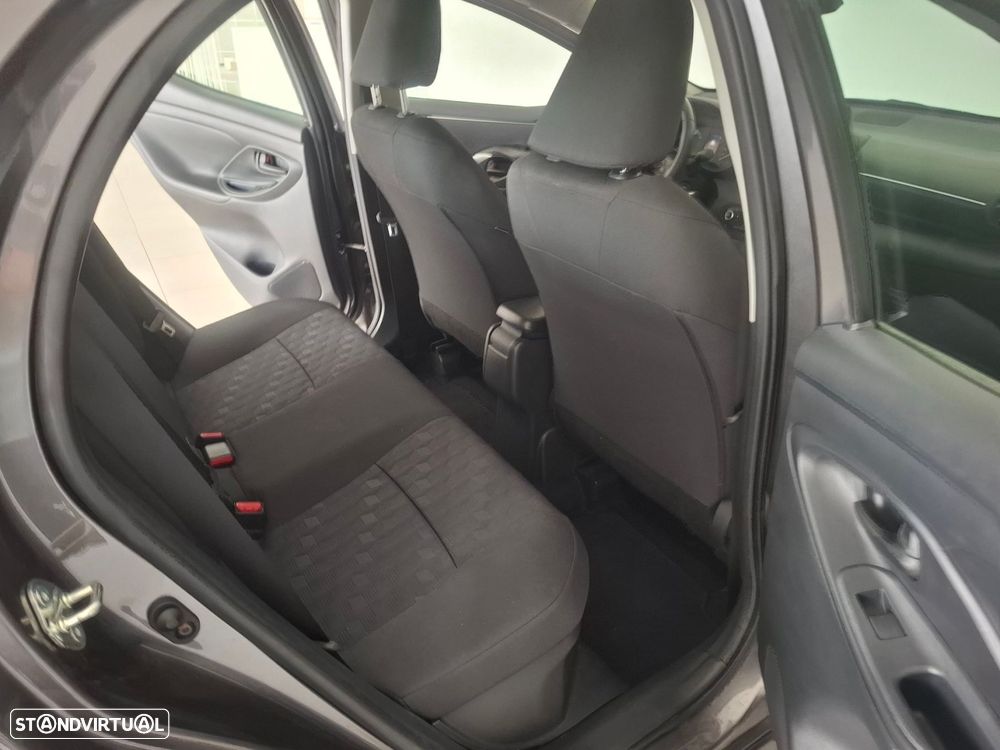 Toyota Yaris 1.5 HDF Comfort Plus - 12