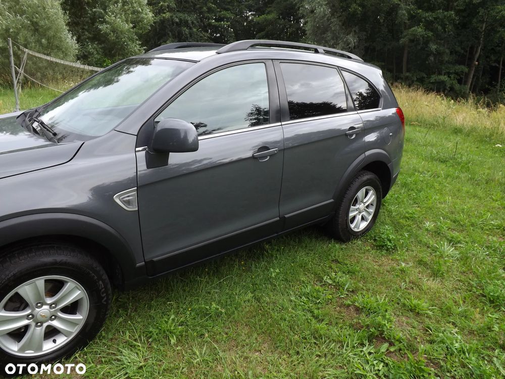 Chevrolet Captiva 2.4 LS - 12