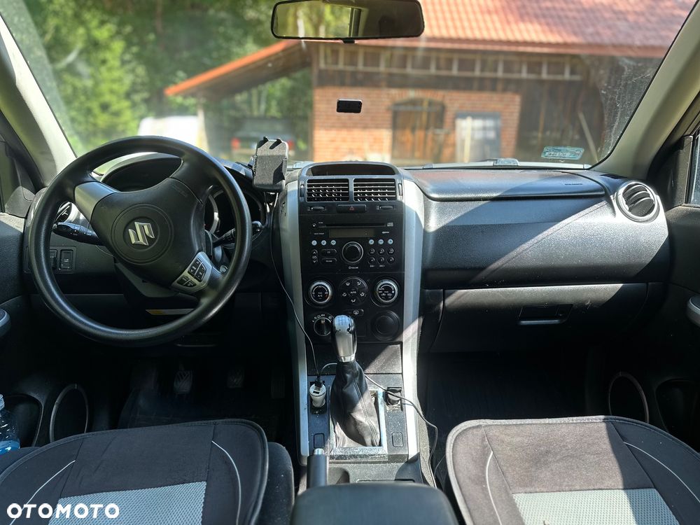 Suzuki Grand Vitara 2.0 - 6
