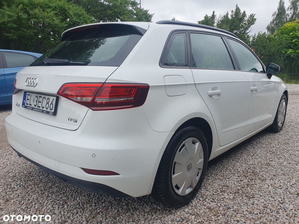 Audi A3 Sportback 1.5 TFSI S tronic - 3