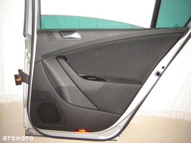 VW PASSAT B6 BOCZEK DRZWI TAPICERKA IDEALNA - 1