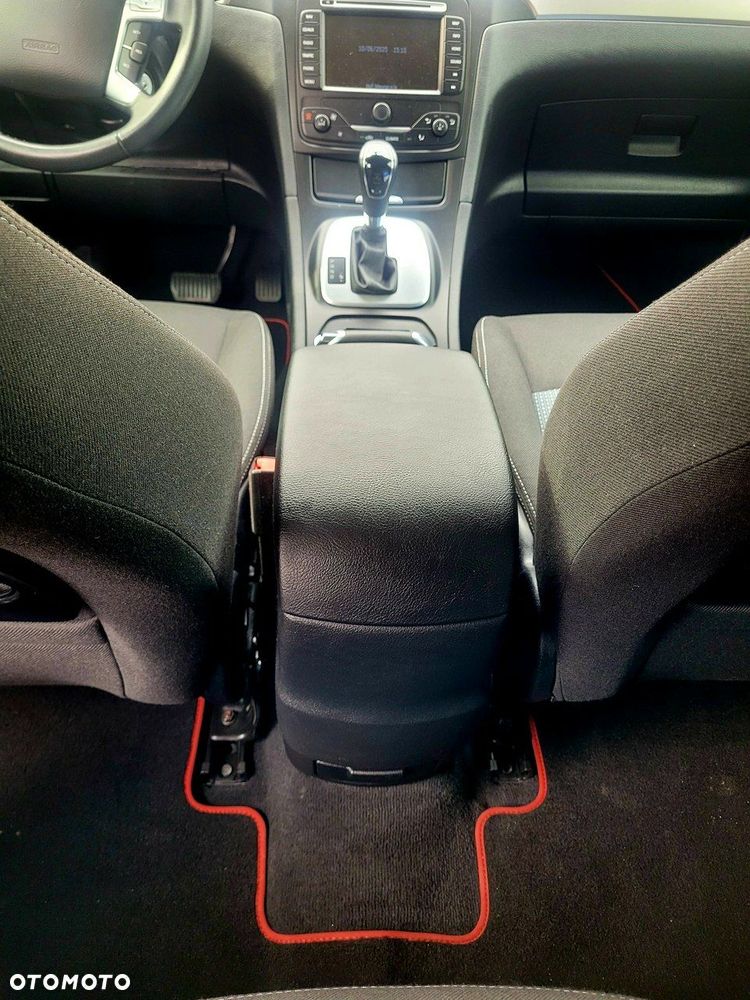 Ford Galaxy 2.0 TDCi Titanium - 16