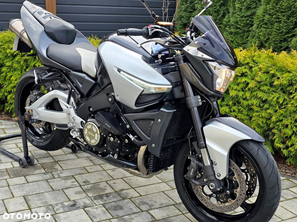 Suzuki GSX - 20