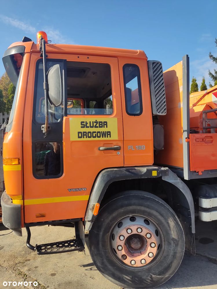 Volvo FL 180 HDS specjalny - 7
