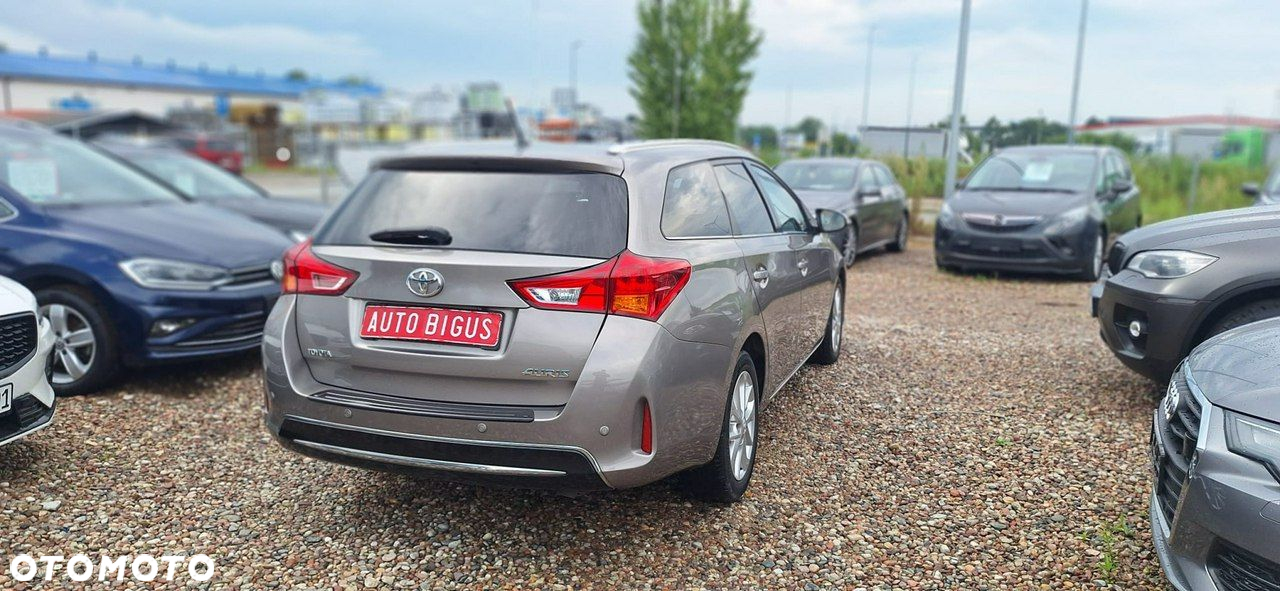Toyota Auris - 8