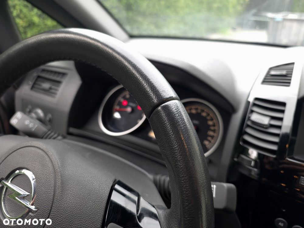 Opel Zafira 1.8 Cosmo - 24