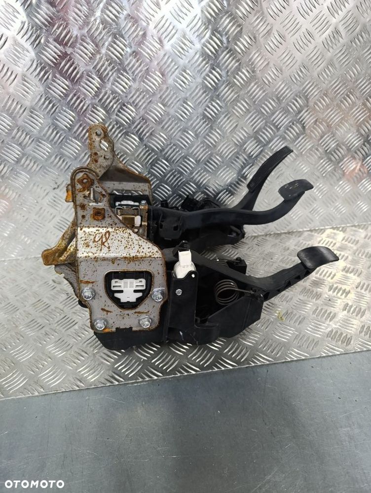 Pedały komplet manual opel insignia a - 2