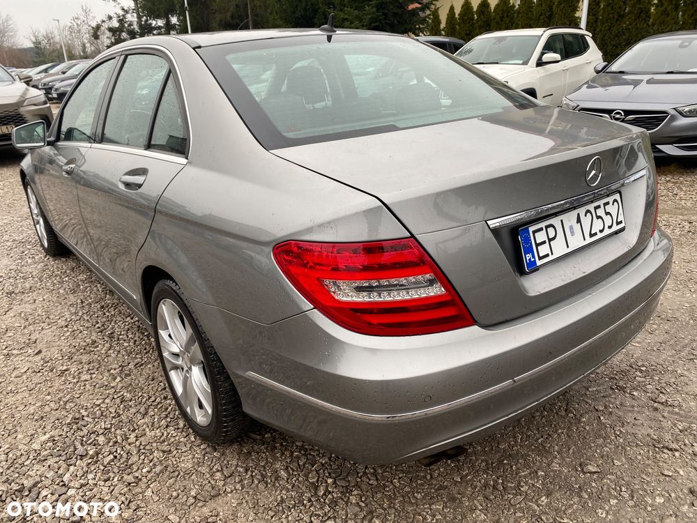 Mercedes-Benz Klasa C 180 (BlueEFFICIENCY) Avantgarde - 13