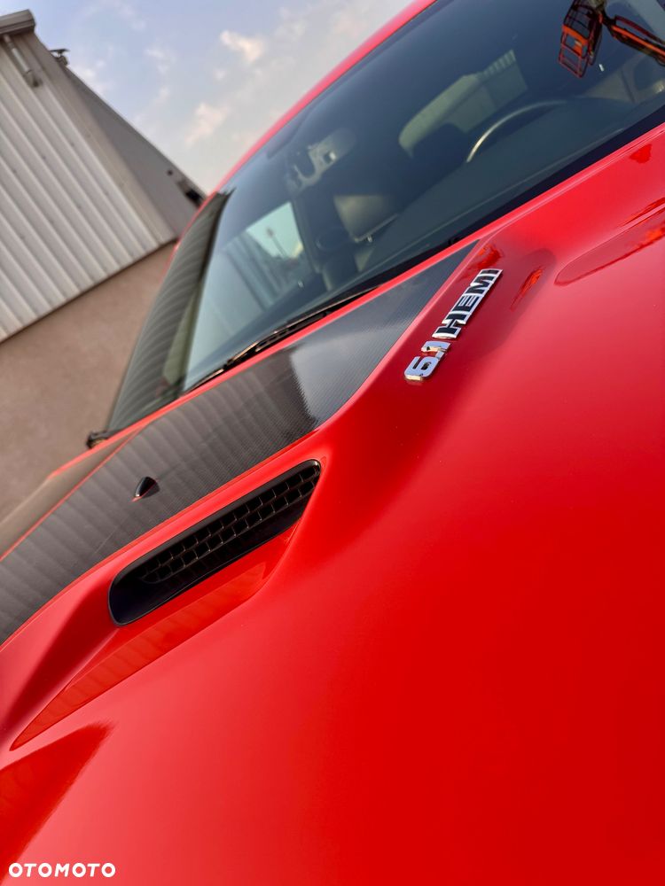 Dodge Challenger 6.1 SRT8 - 15