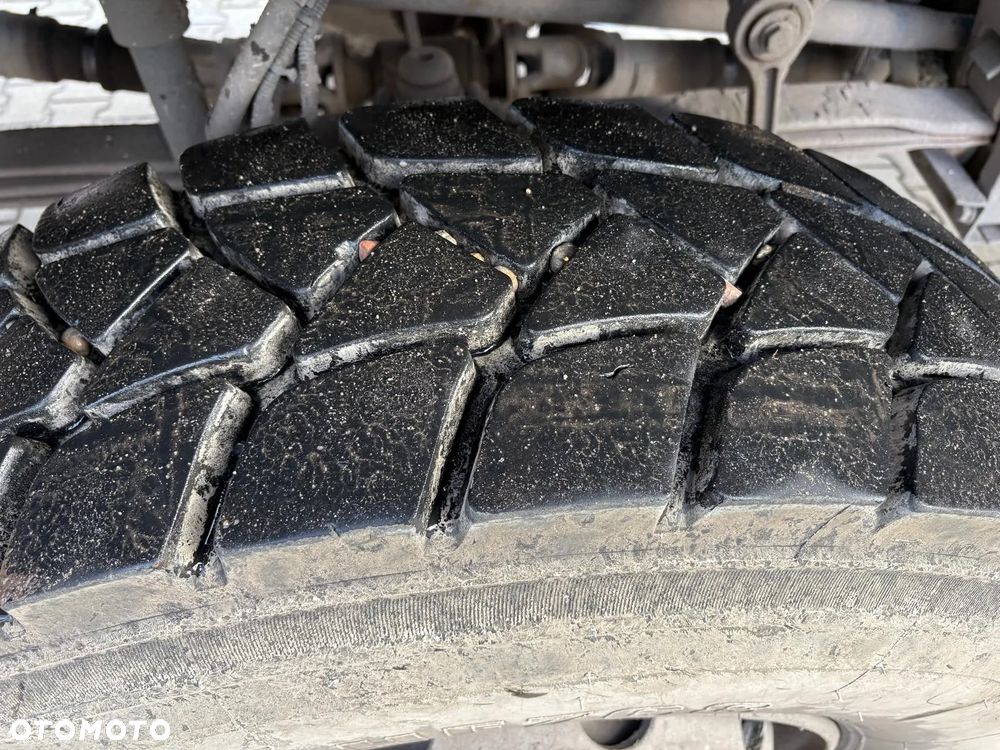 Mercedes-Benz Actros - 14