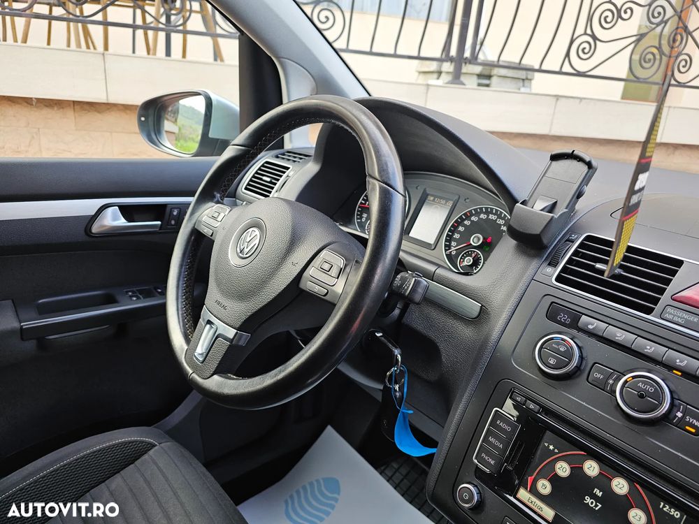 Volkswagen Touran 1.6 TDI DPF BlueMotion Technology DSG Cup - 23