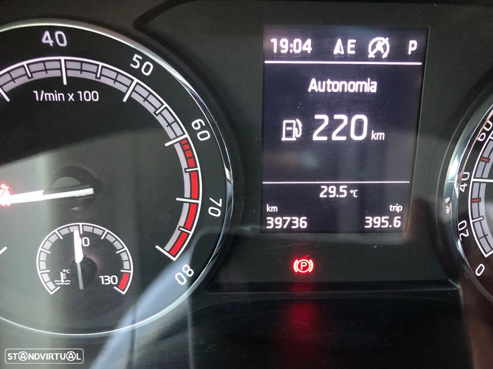 Skoda Karoq 1.0 TSI Ambition DSG - 16