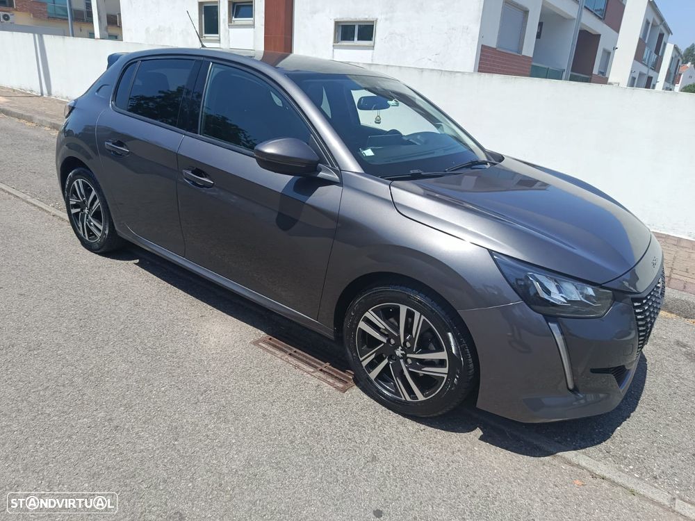 Peugeot 208 - 3