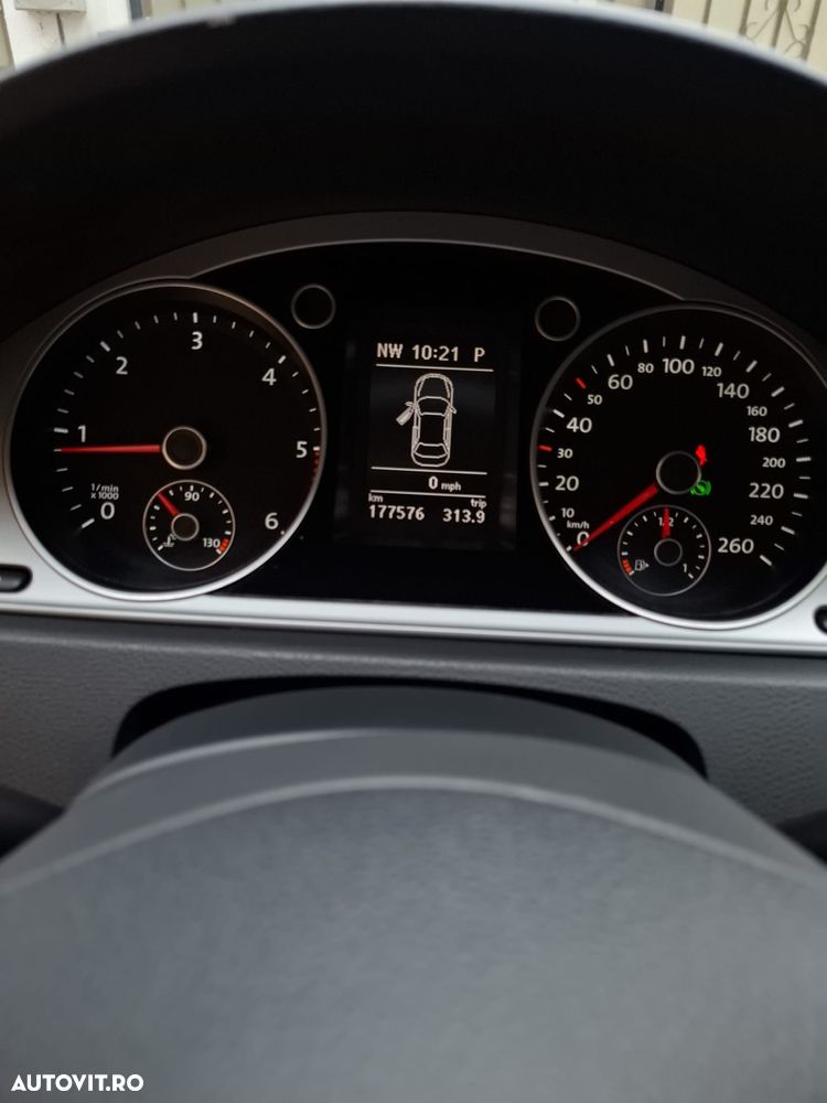Volkswagen Passat 2.0 TDI Blue TDI DSG Comfortline - 13