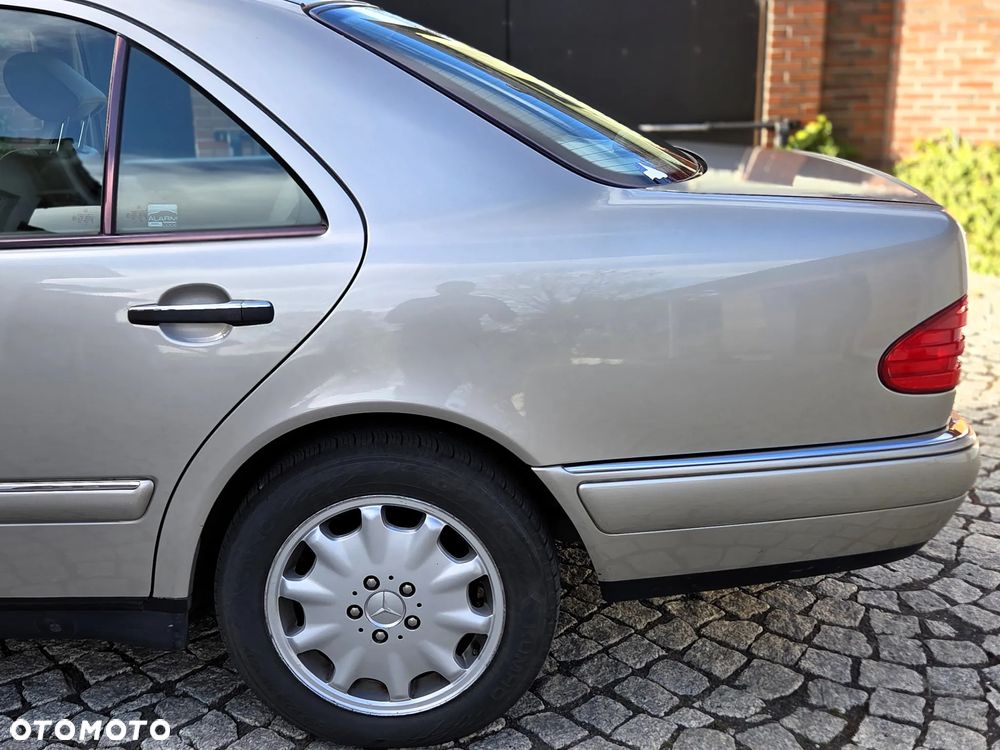 Mercedes-Benz Klasa E - 10