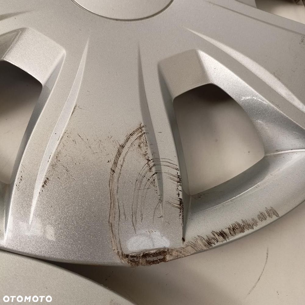 Kołpaki 15 Reno Scenic II 8200896012 4szt (F6700) - 4