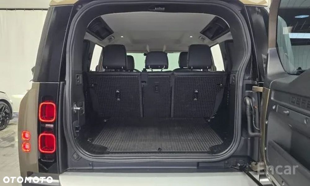 Land Rover Defender - 19