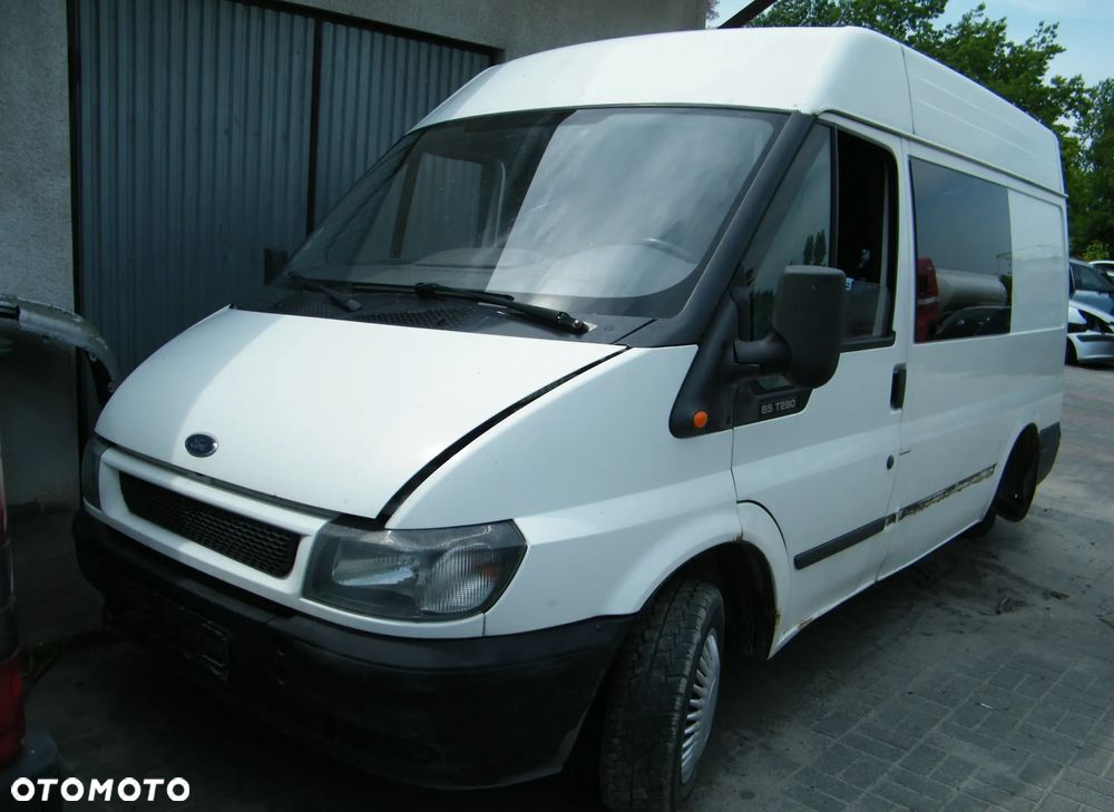 Ford Transit (00-06r.) 2.0TD 85KM.Silnik Duratorq DI (85PS)  Skrzynia VXT75 Lakier Diamond White 73 . Cały na części GWARANCJA !!!  Przód Tył Zestaw Komplet Drzwi Klapa Zderzak Błotnik Maska Grill Atrapa Szyba Pas Lampa Lusterko Boczki Fotel Kanapa Kokpit Deska Rozdzielcza Przełącznik Włącznik Sterownik Przewody Wiązka Instalacja Moduł Komputer Czujnik Listwa Pompa Alternator Wtryski Głowica Rozrusznik Kompresor Sprzęgło Dwumas Silnik Skrzynia ABS Klimatyzacji Paliwa Wspomagania Kolektor Turbina Przepustnica Zawór Chłodnica Koło Hak Belka Sanki Zawieszenie Mcpherson Półoś Amortyzator Wydech Tłumik Zacisk Most - 3
