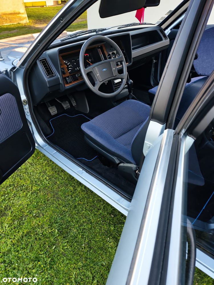 Ford Granada 2.0 - 7
