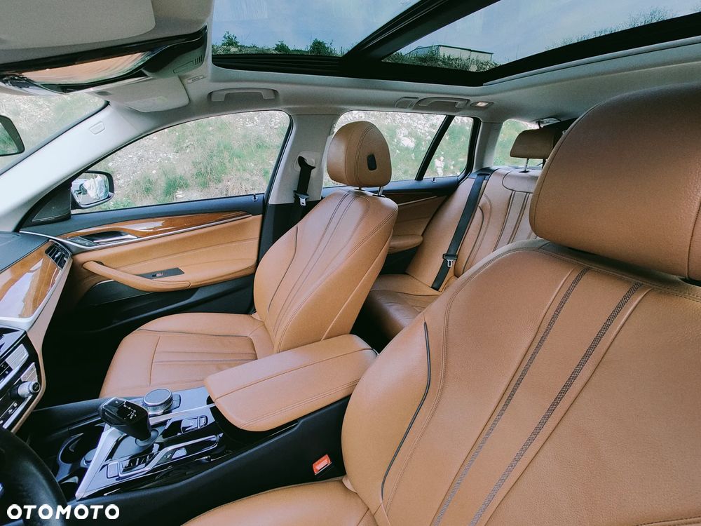 BMW Seria 5 540d xDrive mHEV - 5