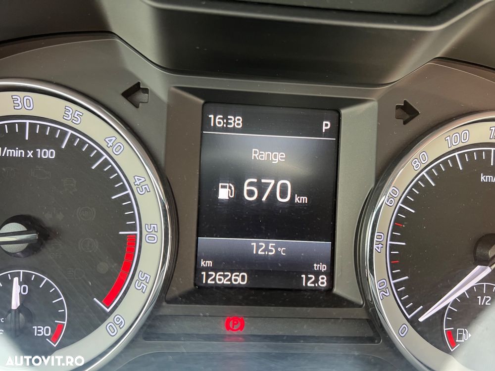 Skoda Octavia 2.0 TDI DSG Style - 7