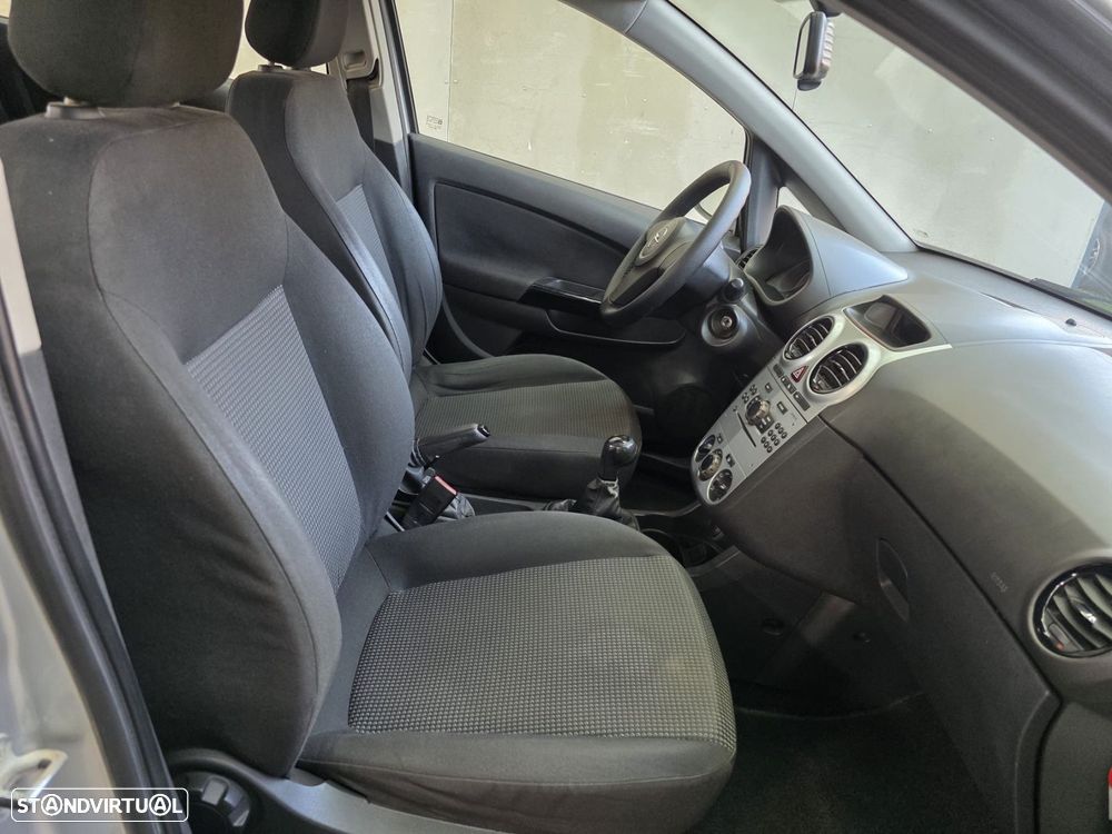 Opel Corsa 1.2 Connect - 11