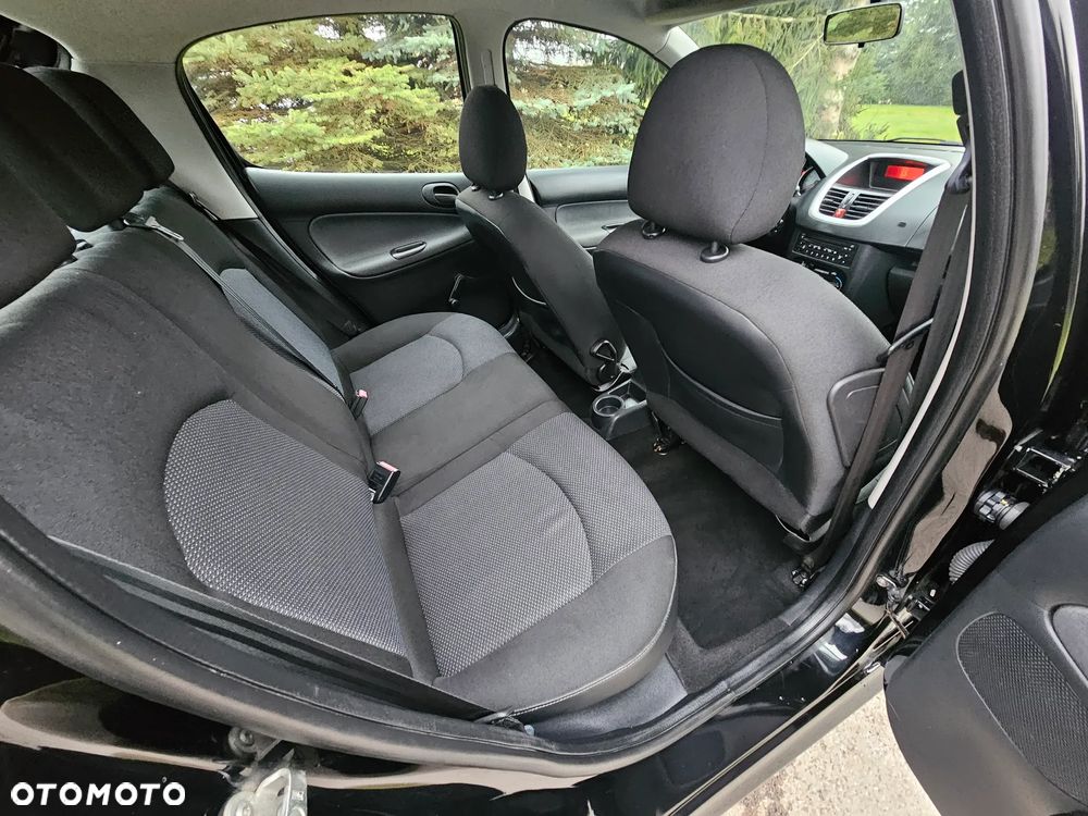 Peugeot 206 plus - 15