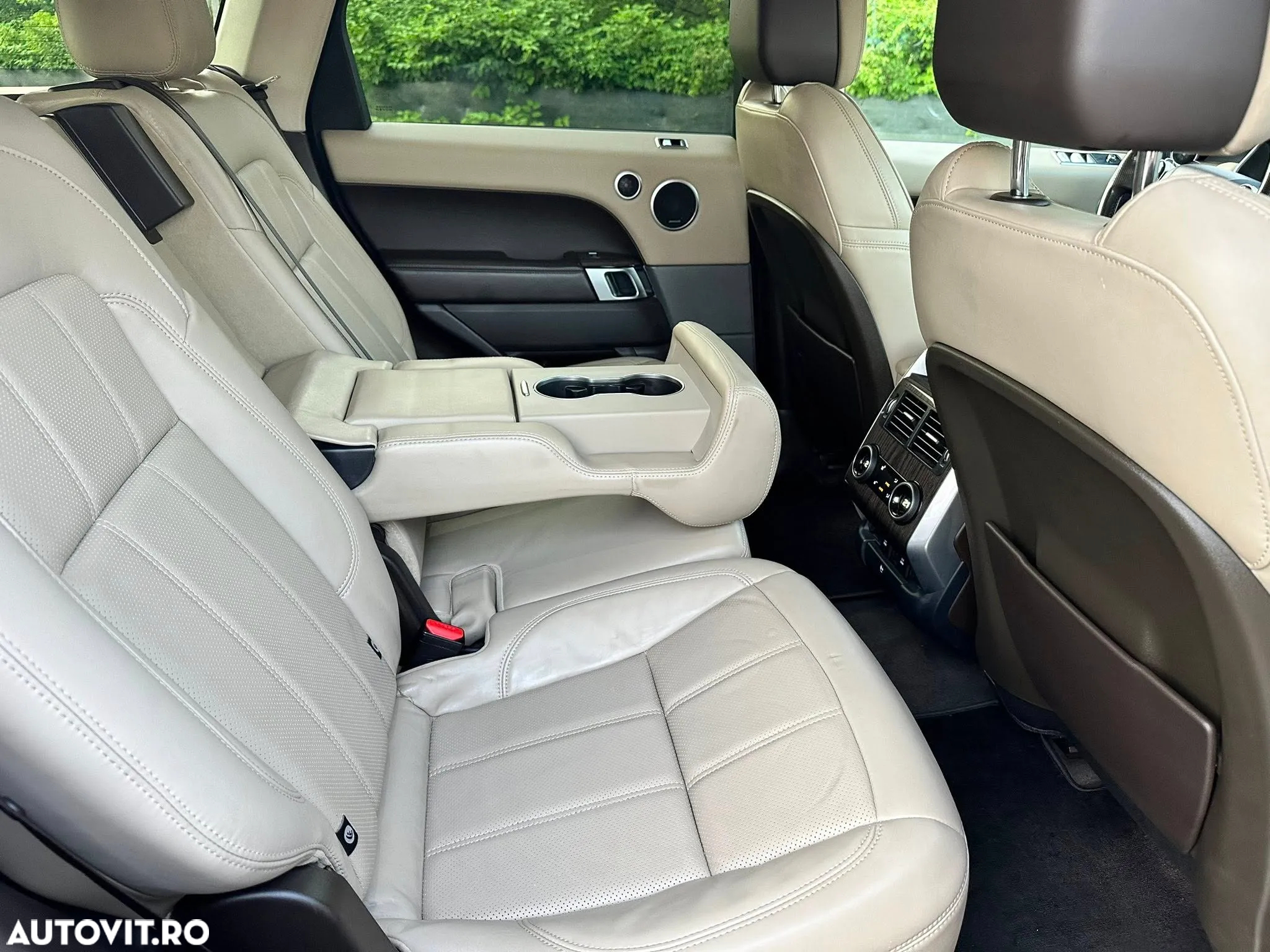 Land Rover Range Rover Sport 3.0 I6 D250 MHEV HSE Dynamic - 12