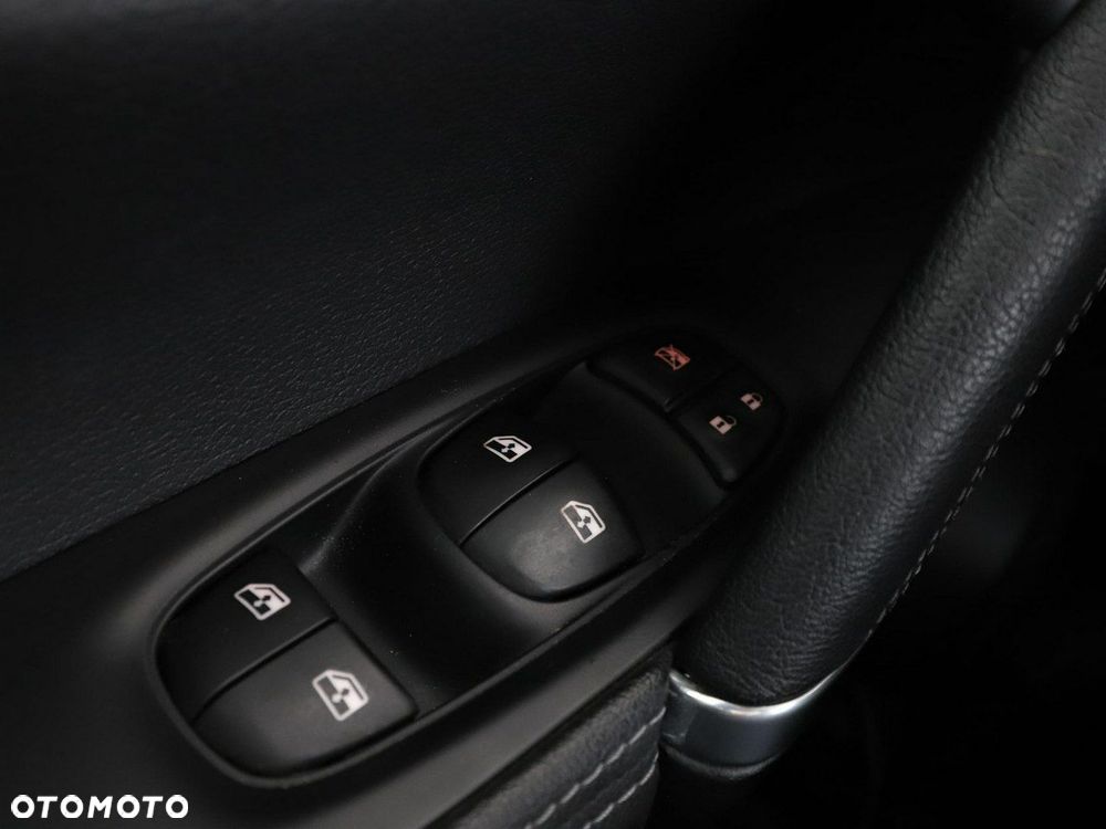 Nissan Qashqai 1.2 DIG-T Xtronic TEKNA - 35