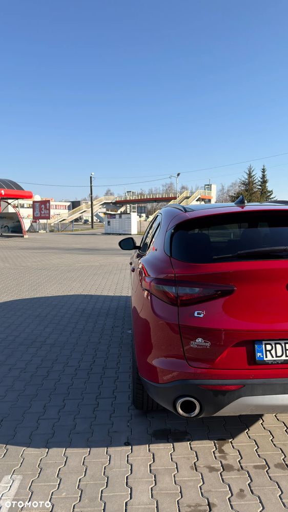 Alfa Romeo Stelvio 2.0 Turbo 16V AT8-Q4 Ti - 7