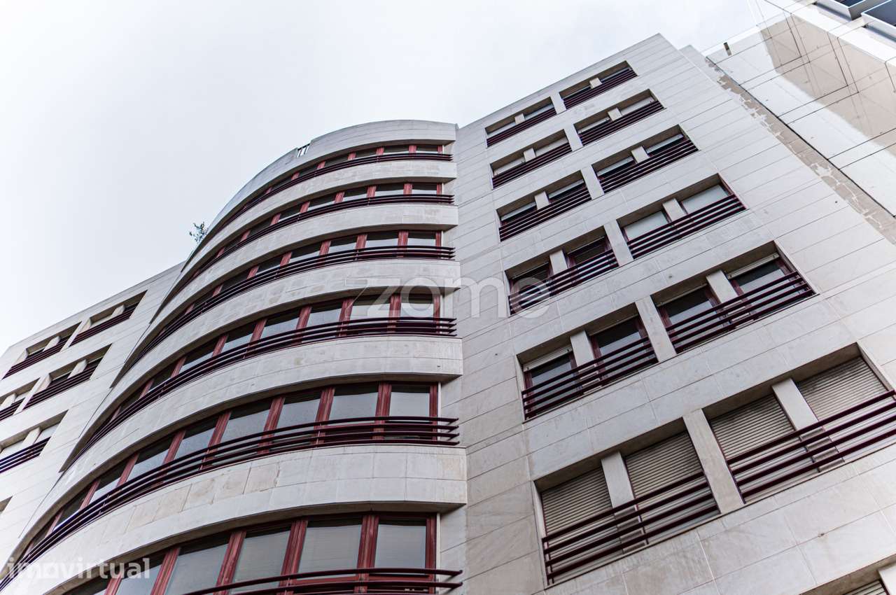 T2 para Arrendamento com garagem junto ao El Corte Inglês - Grande imagem: 2/21