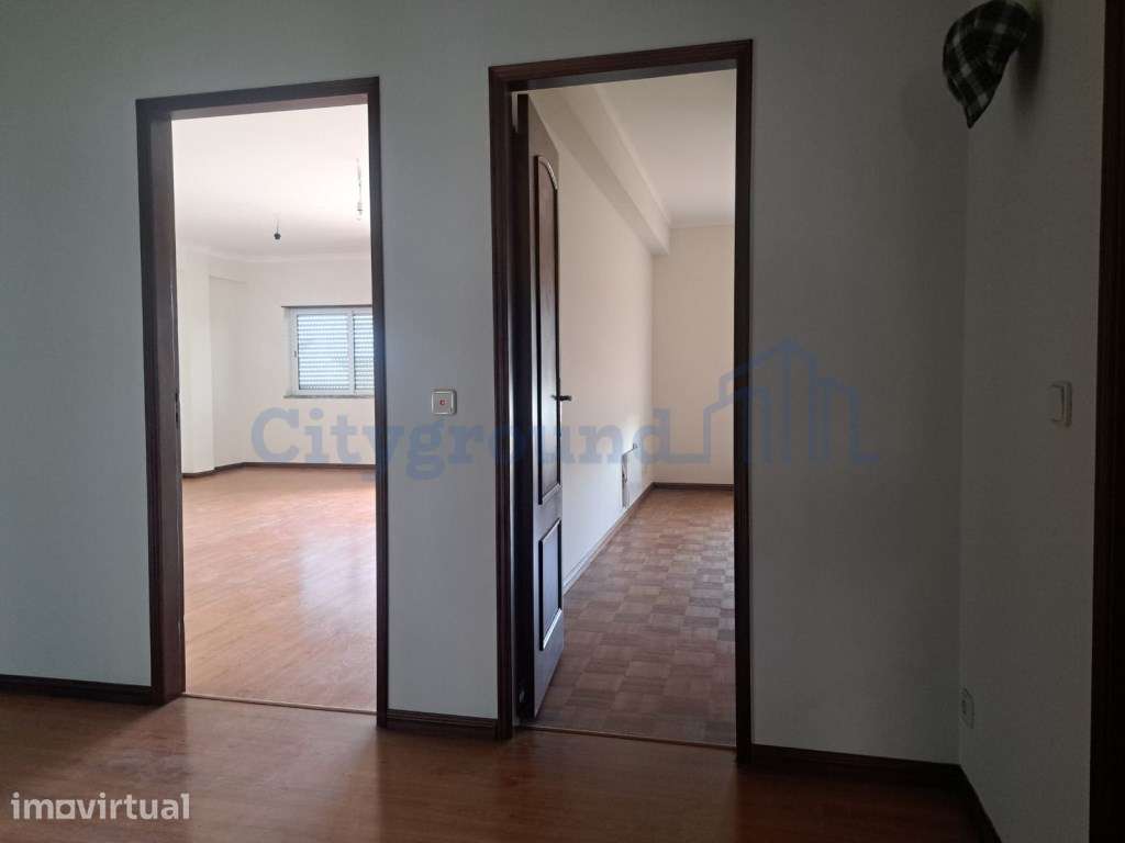 Bom apartamento T3 no centro de Ourém - Grande imagem: 3/22