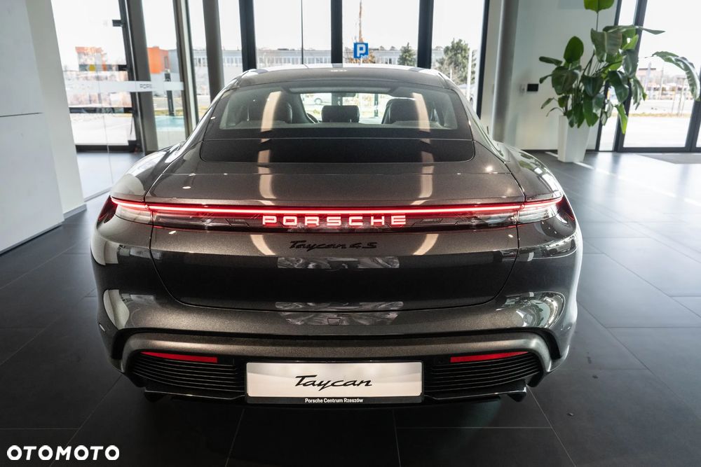 Porsche Taycan 105kWh 4S Black Edition - 5